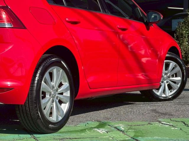 ゴルフ TSIコンフォートラインブルーモーションテクノロジー ユーザー買取車/アルパイン製9インチナビ/アダプティブクルーズコントロール/衝突軽減ブレーキ/HIDヘッドライト/ヘッドライトウォッシャー/キーレスエントリー/ブルートゥース接続/バックカメラ(18枚目)