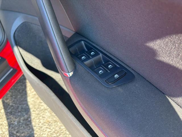 ゴルフ TSIコンフォートラインブルーモーションテクノロジー ユーザー買取車/アルパイン製9インチナビ/アダプティブクルーズコントロール/衝突軽減ブレーキ/HIDヘッドライト/ヘッドライトウォッシャー/キーレスエントリー/ブルートゥース接続/バックカメラ(62枚目)