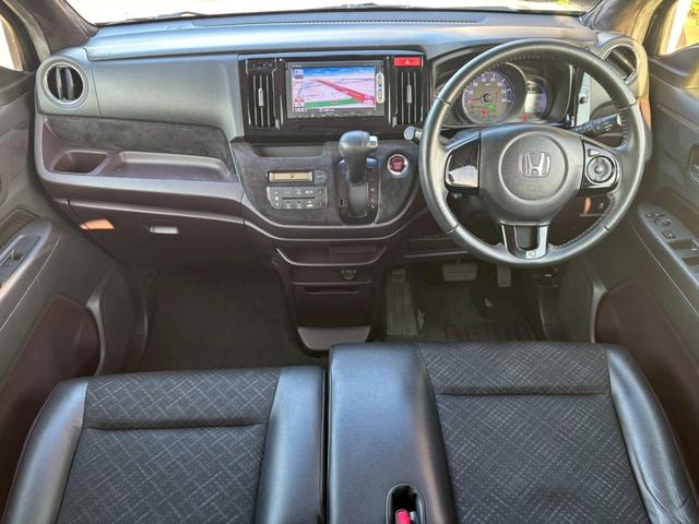 Ｎ－ＷＧＮカスタム Ｇ・Ａパッケージ　ユーザー買取車／衝突軽減ブレーキ／ギャザーズ純正ナビ／ブルートゥース接続／バックカメラ／ハーフレザーシート／プッシュスタート／ＥＴＣ車載器／スマートキー／ＨＩＤヘッドライト／フロントフォグランプ（8枚目）