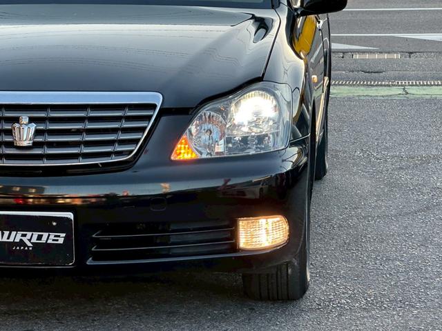 クラウン ロイヤルサルーン　ユーザー買取車／デジタルインナーミラー型ドライブレコーダー／純正ＨＤＤナビ／バックカメラ／オートクルーズコントロール／パワーシート／プッシュスタート／ＥＴＣ車載器／ＨＩＤヘッドライト／キーレスエントリ（28枚目）