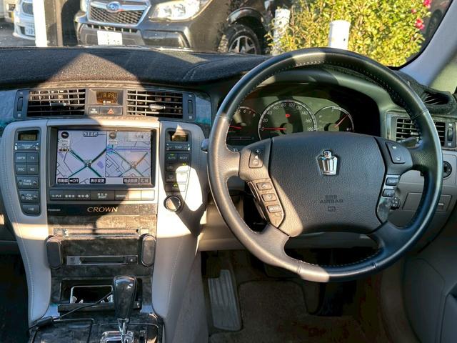 クラウン ロイヤルサルーン　ユーザー買取車／デジタルインナーミラー型ドライブレコーダー／純正ＨＤＤナビ／バックカメラ／オートクルーズコントロール／パワーシート／プッシュスタート／ＥＴＣ車載器／ＨＩＤヘッドライト／キーレスエントリ（50枚目）