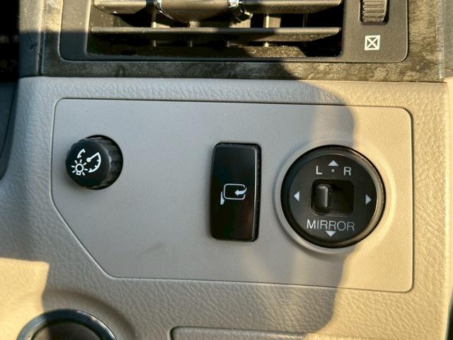 クラウン ロイヤルサルーン　ユーザー買取車／デジタルインナーミラー型ドライブレコーダー／純正ＨＤＤナビ／バックカメラ／オートクルーズコントロール／パワーシート／プッシュスタート／ＥＴＣ車載器／ＨＩＤヘッドライト／キーレスエントリ（60枚目）