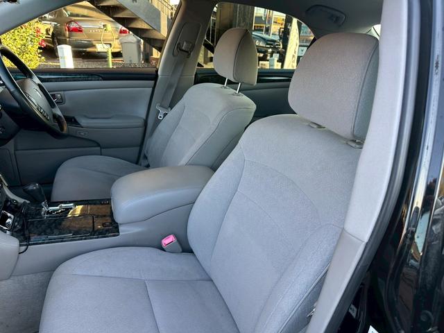 クラウン ロイヤルサルーン　ユーザー買取車／デジタルインナーミラー型ドライブレコーダー／純正ＨＤＤナビ／バックカメラ／オートクルーズコントロール／パワーシート／プッシュスタート／ＥＴＣ車載器／ＨＩＤヘッドライト／キーレスエントリ（70枚目）