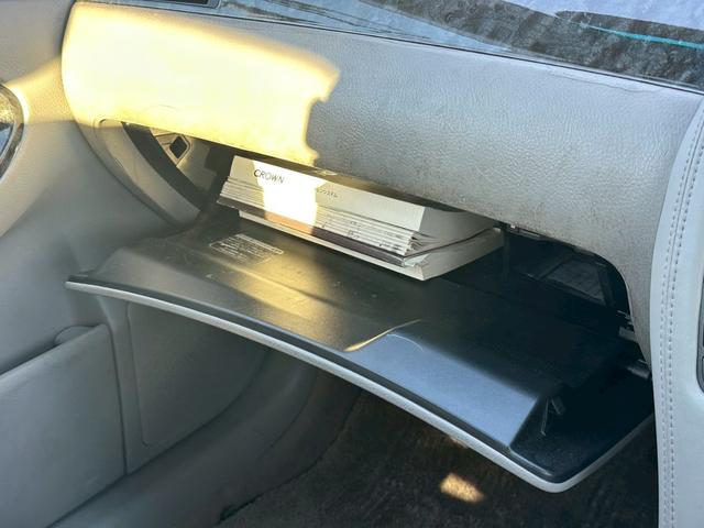 クラウン ロイヤルサルーン　ユーザー買取車／デジタルインナーミラー型ドライブレコーダー／純正ＨＤＤナビ／バックカメラ／オートクルーズコントロール／パワーシート／プッシュスタート／ＥＴＣ車載器／ＨＩＤヘッドライト／キーレスエントリ（71枚目）