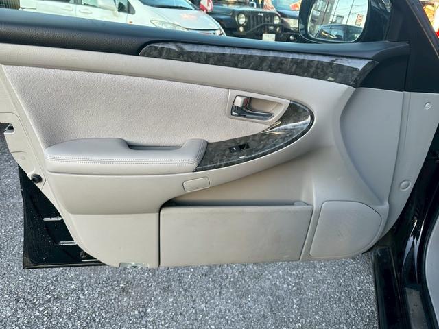 クラウン ロイヤルサルーン　ユーザー買取車／デジタルインナーミラー型ドライブレコーダー／純正ＨＤＤナビ／バックカメラ／オートクルーズコントロール／パワーシート／プッシュスタート／ＥＴＣ車載器／ＨＩＤヘッドライト／キーレスエントリ（72枚目）