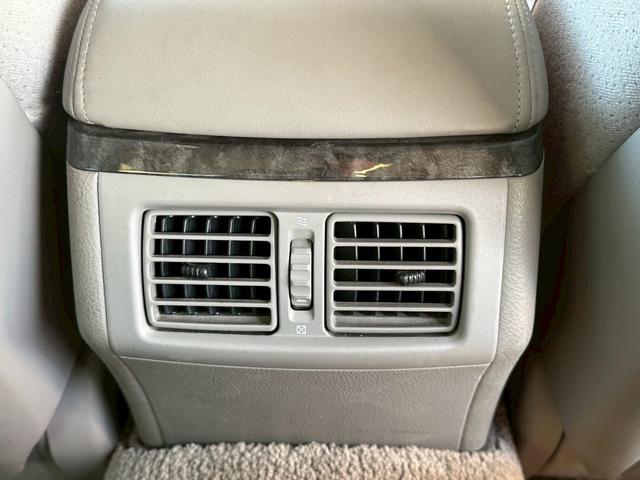 クラウン ロイヤルサルーン　ユーザー買取車／デジタルインナーミラー型ドライブレコーダー／純正ＨＤＤナビ／バックカメラ／オートクルーズコントロール／パワーシート／プッシュスタート／ＥＴＣ車載器／ＨＩＤヘッドライト／キーレスエントリ（76枚目）