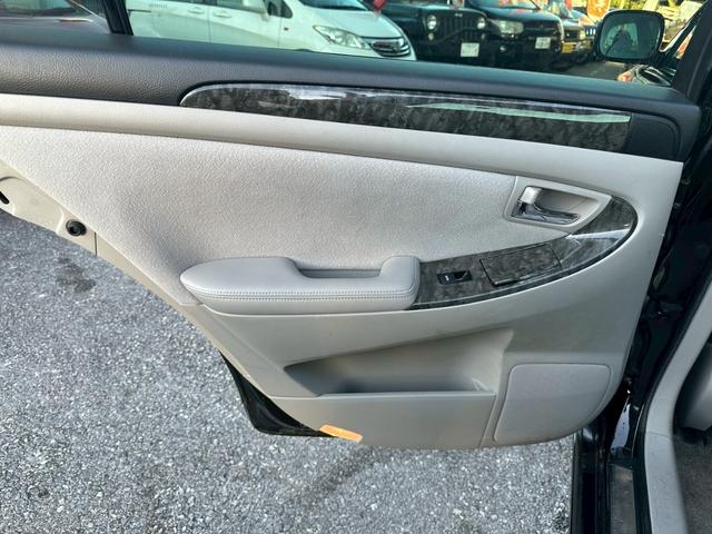 クラウン ロイヤルサルーン　ユーザー買取車／デジタルインナーミラー型ドライブレコーダー／純正ＨＤＤナビ／バックカメラ／オートクルーズコントロール／パワーシート／プッシュスタート／ＥＴＣ車載器／ＨＩＤヘッドライト／キーレスエントリ（77枚目）