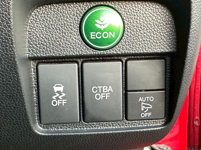 N-ONE プレミアム SSパッケージ ユーザー買取車/衝突軽減ブレーキ/シートヒーター/パナソニック製ストラーダナビ/ブルートゥース接続/バックカメラ/プッシュスタート/スマートキー/チップアップシート/フルフラット/HIDヘッドライト(13枚目)