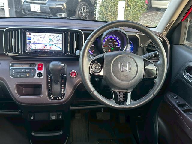 N-ONE プレミアム SSパッケージ ユーザー買取車/衝突軽減ブレーキ/シートヒーター/パナソニック製ストラーダナビ/ブルートゥース接続/バックカメラ/プッシュスタート/スマートキー/チップアップシート/フルフラット/HIDヘッドライト(47枚目)