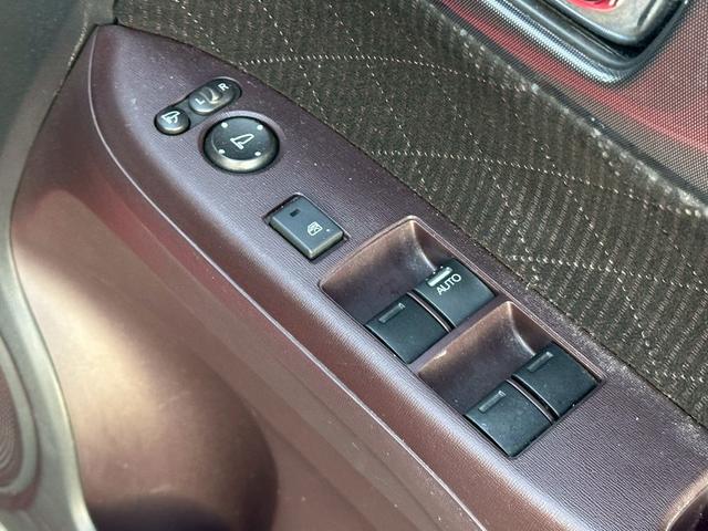 N-ONE プレミアム SSパッケージ ユーザー買取車/衝突軽減ブレーキ/シートヒーター/パナソニック製ストラーダナビ/ブルートゥース接続/バックカメラ/プッシュスタート/スマートキー/チップアップシート/フルフラット/HIDヘッドライト(60枚目)