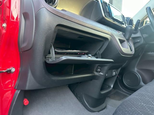 N-ONE プレミアム SSパッケージ ユーザー買取車/衝突軽減ブレーキ/シートヒーター/パナソニック製ストラーダナビ/ブルートゥース接続/バックカメラ/プッシュスタート/スマートキー/チップアップシート/フルフラット/HIDヘッドライト(66枚目)