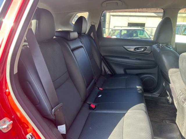 エクストレイル 20X エマージェンシーブレーキパッケージ ユーザー買取車/全方位カメラ/オートクルーズコントロール/衝突軽減ブレーキ/障害物センサー/ハーフレザーシート/シートヒーター/純正ナビ/ブルートゥース接続/バックカメラ/ETC車載器/USB接続(10枚目)