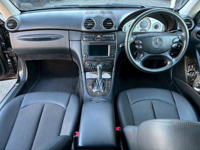 ＣＬＫ ＣＬＫ２００コンプレッサー　アバンギャルド　ユーザー買取車／ハーフレザーシート／純正ナビ／オートクルーズコントロール／パワーシート／ＥＴＣ車載器／ＨＩＤヘッドライト／ヘッドライトウォッシャー／キーレスエントリー／純正１７インチＡＷ（8枚目）