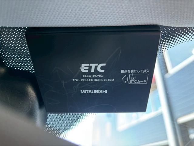 ＣＬＫ ＣＬＫ２００コンプレッサー　アバンギャルド　ユーザー買取車／ハーフレザーシート／純正ナビ／オートクルーズコントロール／パワーシート／ＥＴＣ車載器／ＨＩＤヘッドライト／ヘッドライトウォッシャー／キーレスエントリー／純正１７インチＡＷ（13枚目）