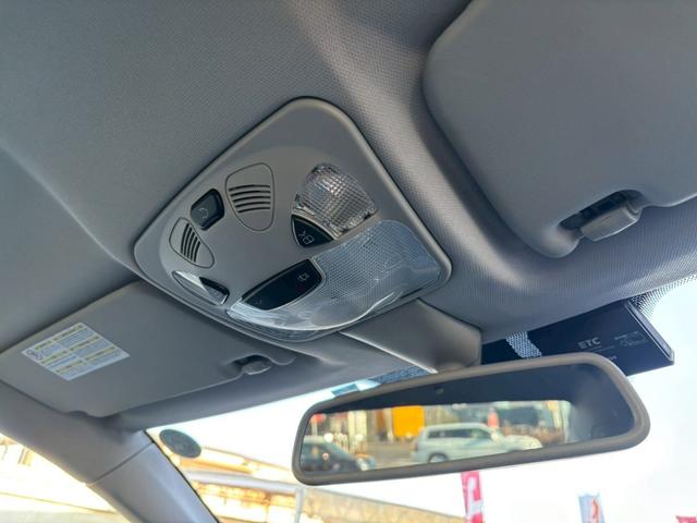 ＣＬＫ ＣＬＫ２００コンプレッサー　アバンギャルド　ユーザー買取車／ハーフレザーシート／純正ナビ／オートクルーズコントロール／パワーシート／ＥＴＣ車載器／ＨＩＤヘッドライト／ヘッドライトウォッシャー／キーレスエントリー／純正１７インチＡＷ（61枚目）