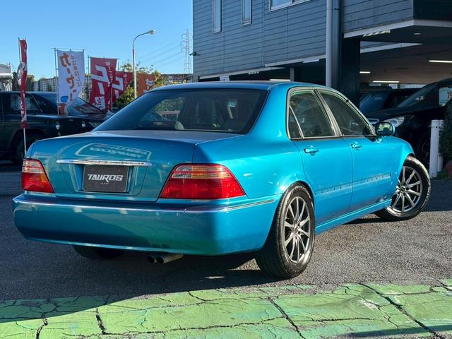 レジェンド エクスクルーシブ　ユーザー買取車／革シート／オートクルーズコントロール／パワーシート／シートヒーター／２パターンシートメモリー／ＥＴＣ車載器／キーレスエントリー／フロントフォグランプ／社外製１７インチＡＷ（20枚目）