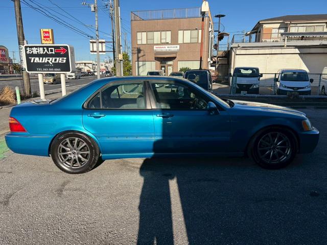 レジェンド エクスクルーシブ　ユーザー買取車／革シート／オートクルーズコントロール／パワーシート／シートヒーター／２パターンシートメモリー／ＥＴＣ車載器／キーレスエントリー／フロントフォグランプ／社外製１７インチＡＷ（35枚目）