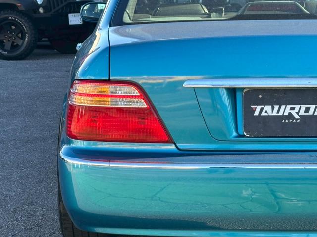 レジェンド エクスクルーシブ　ユーザー買取車／革シート／オートクルーズコントロール／パワーシート／シートヒーター／２パターンシートメモリー／ＥＴＣ車載器／キーレスエントリー／フロントフォグランプ／社外製１７インチＡＷ（43枚目）