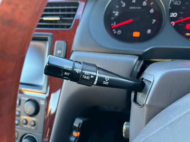レジェンド エクスクルーシブ　ユーザー買取車／革シート／オートクルーズコントロール／パワーシート／シートヒーター／２パターンシートメモリー／ＥＴＣ車載器／キーレスエントリー／フロントフォグランプ／社外製１７インチＡＷ（50枚目）