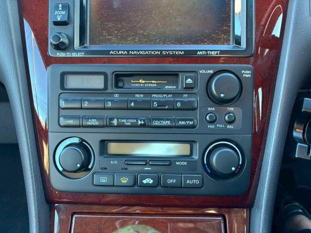 レジェンド エクスクルーシブ　ユーザー買取車／革シート／オートクルーズコントロール／パワーシート／シートヒーター／２パターンシートメモリー／ＥＴＣ車載器／キーレスエントリー／フロントフォグランプ／社外製１７インチＡＷ（52枚目）