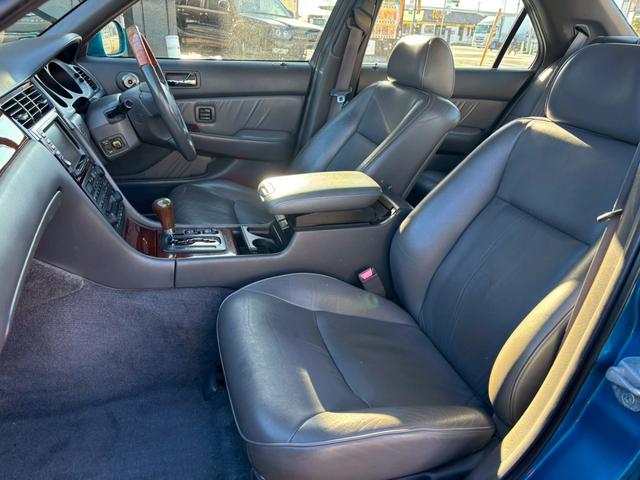 レジェンド エクスクルーシブ　ユーザー買取車／革シート／オートクルーズコントロール／パワーシート／シートヒーター／２パターンシートメモリー／ＥＴＣ車載器／キーレスエントリー／フロントフォグランプ／社外製１７インチＡＷ（66枚目）