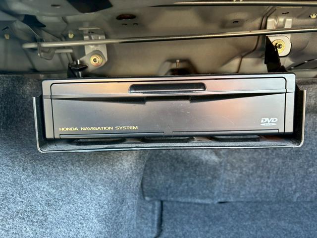 レジェンド エクスクルーシブ　ユーザー買取車／革シート／オートクルーズコントロール／パワーシート／シートヒーター／２パターンシートメモリー／ＥＴＣ車載器／キーレスエントリー／フロントフォグランプ／社外製１７インチＡＷ（68枚目）