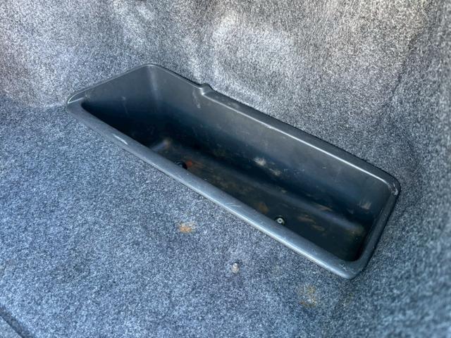 レジェンド エクスクルーシブ　ユーザー買取車／革シート／オートクルーズコントロール／パワーシート／シートヒーター／２パターンシートメモリー／ＥＴＣ車載器／キーレスエントリー／フロントフォグランプ／社外製１７インチＡＷ（75枚目）