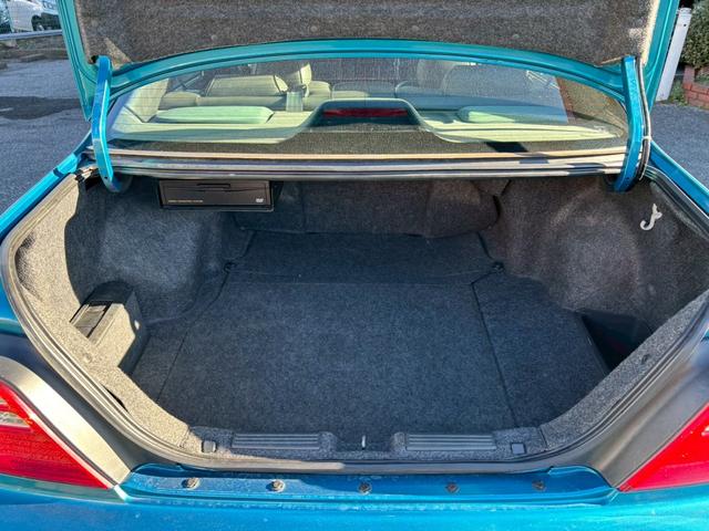 レジェンド エクスクルーシブ　ユーザー買取車／革シート／オートクルーズコントロール／パワーシート／シートヒーター／２パターンシートメモリー／ＥＴＣ車載器／キーレスエントリー／フロントフォグランプ／社外製１７インチＡＷ（76枚目）