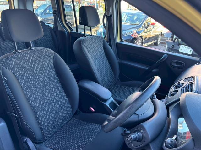 カングー アクティフ　ユーザー買取車／両側スライド／カロッツェリア製ナビ／ブルートゥース接続／ＥＴＣ車載器／ドライブレコーダー／キーレスエントリー／フルフラット／レベライザー／ルーフレール／ステアリングリモコン（9枚目）