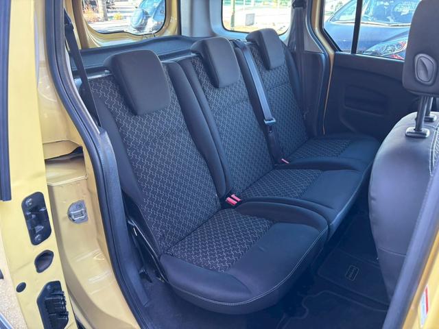 カングー アクティフ　ユーザー買取車／両側スライド／カロッツェリア製ナビ／ブルートゥース接続／ＥＴＣ車載器／ドライブレコーダー／キーレスエントリー／フルフラット／レベライザー／ルーフレール／ステアリングリモコン（10枚目）