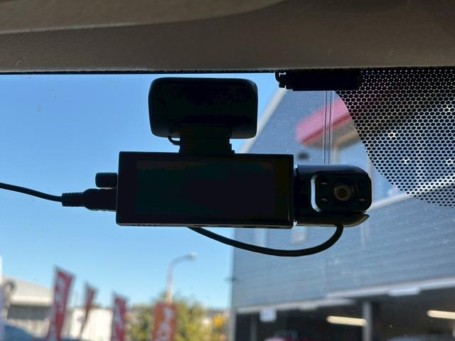 カングー アクティフ　ユーザー買取車／両側スライド／カロッツェリア製ナビ／ブルートゥース接続／ＥＴＣ車載器／ドライブレコーダー／キーレスエントリー／フルフラット／レベライザー／ルーフレール／ステアリングリモコン（12枚目）