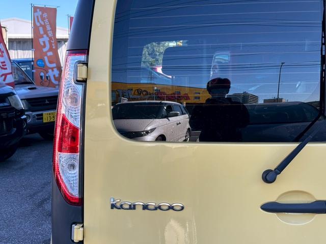 カングー アクティフ　ユーザー買取車／両側スライド／カロッツェリア製ナビ／ブルートゥース接続／ＥＴＣ車載器／ドライブレコーダー／キーレスエントリー／フルフラット／レベライザー／ルーフレール／ステアリングリモコン（40枚目）
