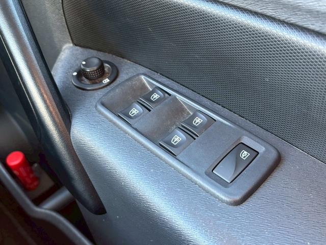 カングー アクティフ　ユーザー買取車／両側スライド／カロッツェリア製ナビ／ブルートゥース接続／ＥＴＣ車載器／ドライブレコーダー／キーレスエントリー／フルフラット／レベライザー／ルーフレール／ステアリングリモコン（63枚目）