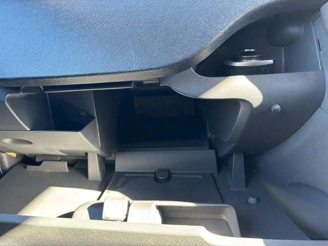 カングー アクティフ　ユーザー買取車／両側スライド／カロッツェリア製ナビ／ブルートゥース接続／ＥＴＣ車載器／ドライブレコーダー／キーレスエントリー／フルフラット／レベライザー／ルーフレール／ステアリングリモコン（68枚目）