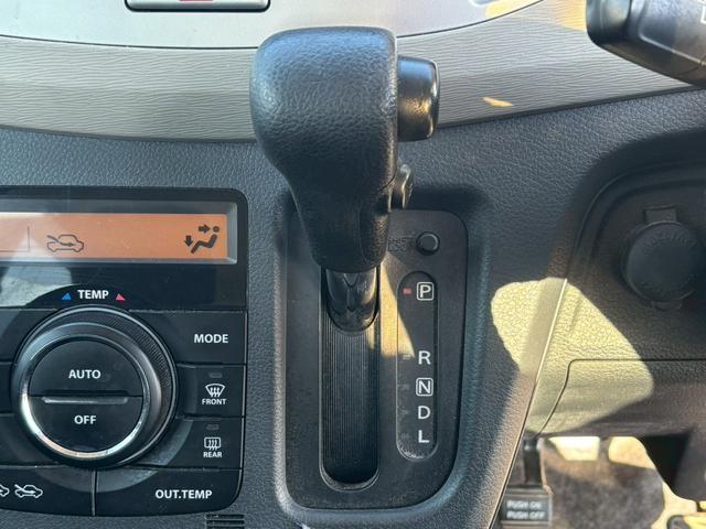 ワゴンＲ ＦＸリミテッド　ユーザー買取車／クラリオン製ナビ／ドライブレコーダー／ＥＴＣ車載器／社外製１４インチＡＷ／プッシュスタート／フルフラット／アイドリングストップ／レベライザー／ドアバイザー／キーレスエントリー（52枚目）