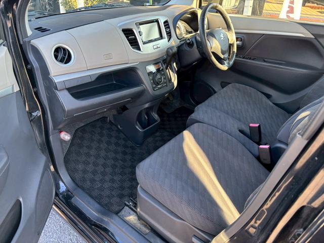 ワゴンＲ ＦＸリミテッド　ユーザー買取車／クラリオン製ナビ／ドライブレコーダー／ＥＴＣ車載器／社外製１４インチＡＷ／プッシュスタート／フルフラット／アイドリングストップ／レベライザー／ドアバイザー／キーレスエントリー（62枚目）