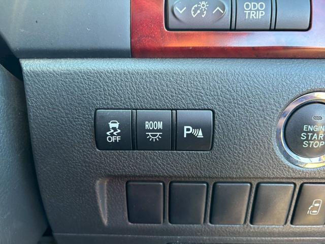 ヴェルファイア 2.4Z ユーザー買取車/両側スライド/障害物センサー/純正ナビ/ブルートゥース接続/プッシュスタート/ETC車載器/HIDヘッドライト/3列目シート/スマートキー/キーレスエントリー/純正18インチAW(14枚目)
