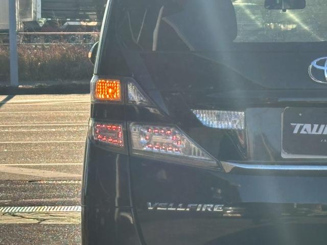 ヴェルファイア 2.4Z ユーザー買取車/両側スライド/障害物センサー/純正ナビ/ブルートゥース接続/プッシュスタート/ETC車載器/HIDヘッドライト/3列目シート/スマートキー/キーレスエントリー/純正18インチAW(43枚目)