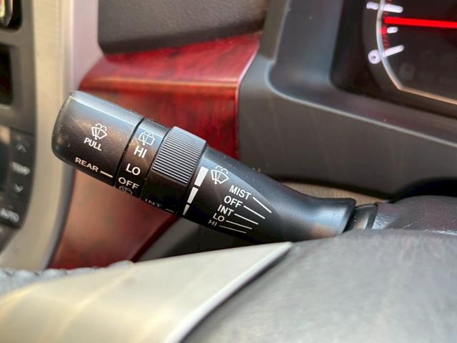 ヴェルファイア 2.4Z ユーザー買取車/両側スライド/障害物センサー/純正ナビ/ブルートゥース接続/プッシュスタート/ETC車載器/HIDヘッドライト/3列目シート/スマートキー/キーレスエントリー/純正18インチAW(51枚目)