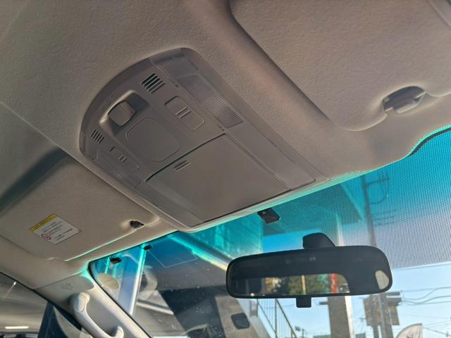 ヴェルファイア 2.4Z ユーザー買取車/両側スライド/障害物センサー/純正ナビ/ブルートゥース接続/プッシュスタート/ETC車載器/HIDヘッドライト/3列目シート/スマートキー/キーレスエントリー/純正18インチAW(58枚目)