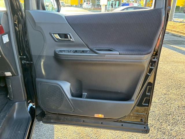 ヴェルファイア 2.4Z ユーザー買取車/両側スライド/障害物センサー/純正ナビ/ブルートゥース接続/プッシュスタート/ETC車載器/HIDヘッドライト/3列目シート/スマートキー/キーレスエントリー/純正18インチAW(61枚目)