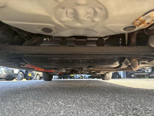 アクア Ｓ　ユーザー買取車／オプションカラー／純正ナビ／ブルートゥース接続／バックカメラ／プッシュスタート／スマートキー／キーレスエントリー／レベライザー／電動格納ミラー／オートライト／アイドリングストップ（45枚目）