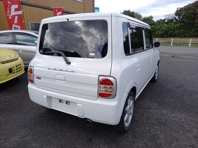 アルトラパン SS インタークーラーターボ・純正14インチアルミホイール・フォグランプ・タコメーター・プライバシーガラス・キーレス・エアバッグ・ABS・タイミングチェーン・衝突安全ボディ(5枚目)