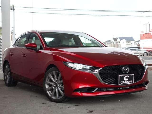 ＭＡＺＤＡ３セダン ２０Ｓ　Ｌパッケージ　純正ナビ　バックカメラ　フルセグ　ＣＤ／ＤＶＤ　シートヒーター　ステアリングヒーター　アダプティブクルーズ　ＬＥＤヘッドライト　パドルシフト　ドラレコ　白革シート　ＥＴＣ　運転席電動シート（5枚目）