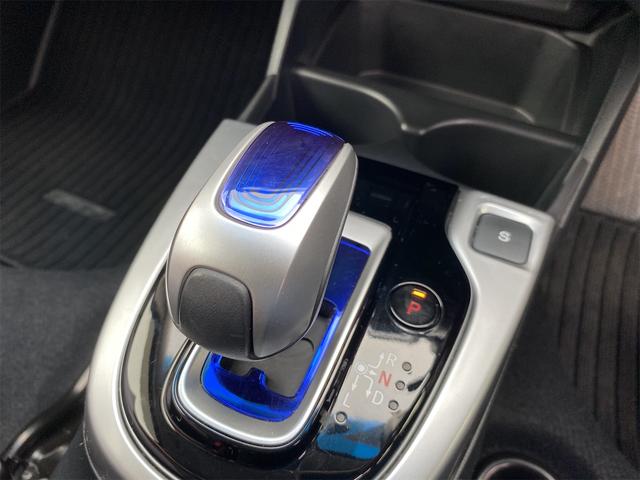 フィットハイブリッド Lパッケージ 距離無制限12ケ月保証付 ETC バックカメラ ナビ TV オートクルーズコントロール オートライト LEDヘッドランプ スマートキー アイドリングストップ 電動格納ミラー 盗難防止システム(6枚目)