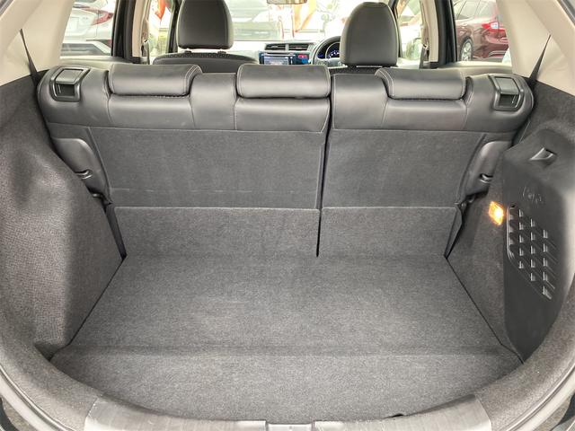 フィットハイブリッド Lパッケージ 距離無制限12ケ月保証付 ETC バックカメラ ナビ TV オートクルーズコントロール オートライト LEDヘッドランプ スマートキー アイドリングストップ 電動格納ミラー 盗難防止システム(18枚目)