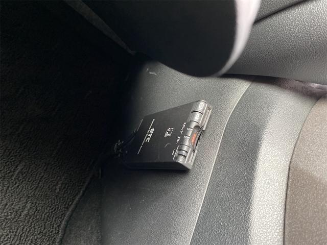 ジューク １５ＲＸ　アーバンセレクション　距離無制限１２ケ月保証付　ＥＴＣ　全周囲カメラ　ナビ　ＴＶ　ＨＩＤ　アルミホイール　スマートキー　アイドリングストップ　電動格納ミラー　ＣＶＴ　盗難防止システム　衝突安全ボディ　ＣＤ　ＤＶＤ再生（3枚目）