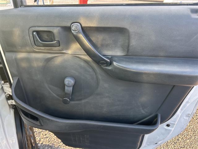 キャリイトラック KCエアコン・パワステ 距離無制限12ケ月保証 4WD AT エアコン パワーステアリング 運転席エアバッグ 助手席エアバッグ(9枚目)