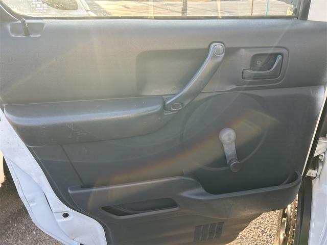 キャリイトラック KCエアコン・パワステ 距離無制限12ケ月保証 4WD AT エアコン パワーステアリング 運転席エアバッグ 助手席エアバッグ(15枚目)