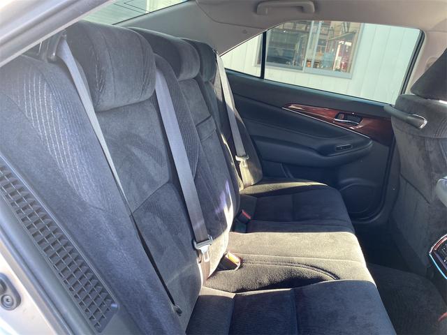 クラウンハイブリッド ロイヤルサルーン　ブラックスタイル　距離無制限１２ケ月保証付　ドライブレコーダー　ＥＴＣ　クリアランスソナー　オートクルーズコントロール　バックカメラ　ＴＶ　アルミホイール　ＨＩＤ　ＣＶＴ　スマートキー　電動格納ミラー　盗難防止システム（25枚目）